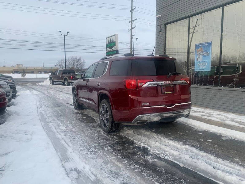 2017 GMC Acadia Denali