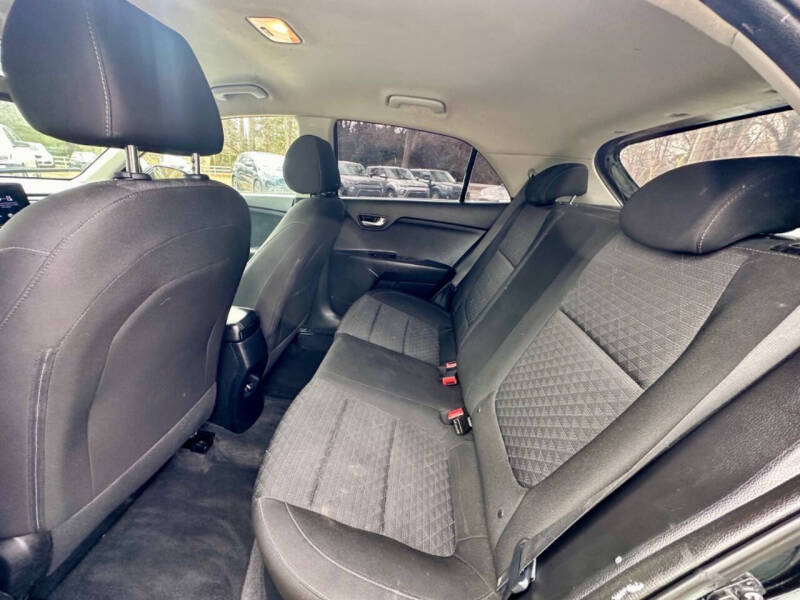 2022 Kia Rio 5-Door S