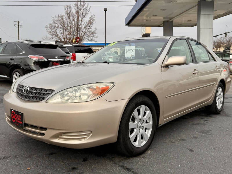 2004 Toyota Camry LE's photo