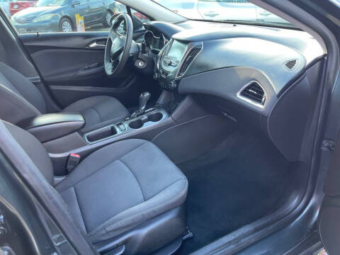 2018 Chevrolet Cruze LT Auto