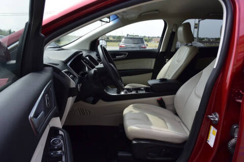 2020 Ford Edge Titanium