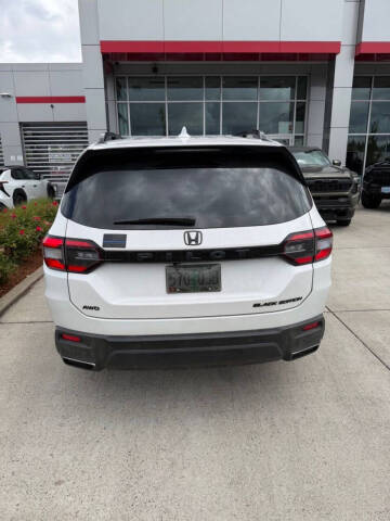 2025 Honda Pilot Black Edition