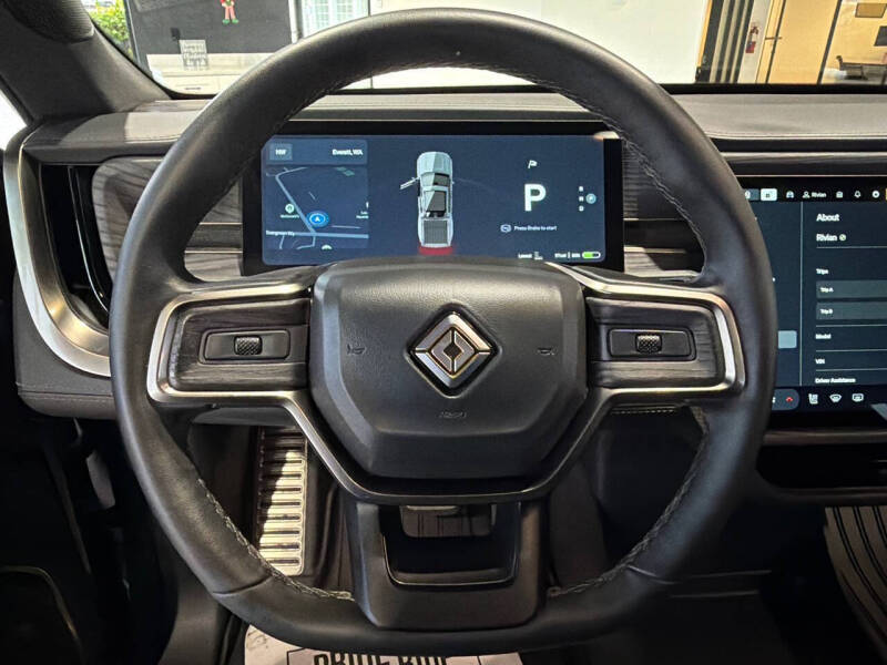 2024 Rivian R1T Adventure