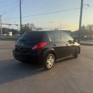 2011 Nissan Versa 1.8 S