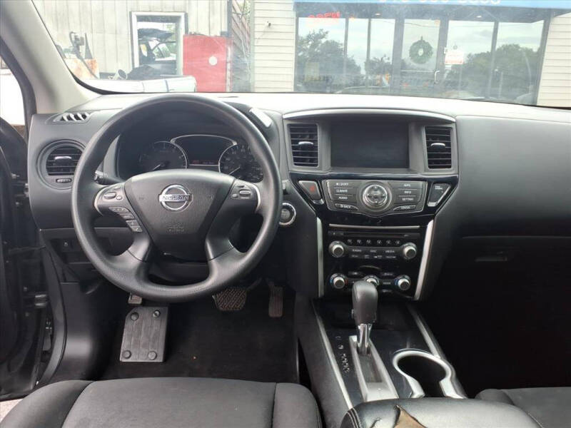 2018 Nissan Pathfinder S