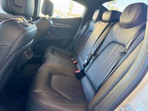 2022 Maserati Ghibli Modena Q4