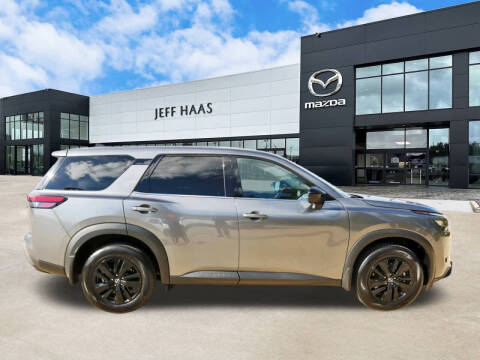 2025 Nissan Pathfinder S