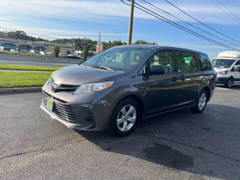 2018 Toyota Sienna for sale at iCar Auto Sales in Howell NJ