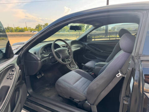 2004 Ford Mustang GT Deluxe