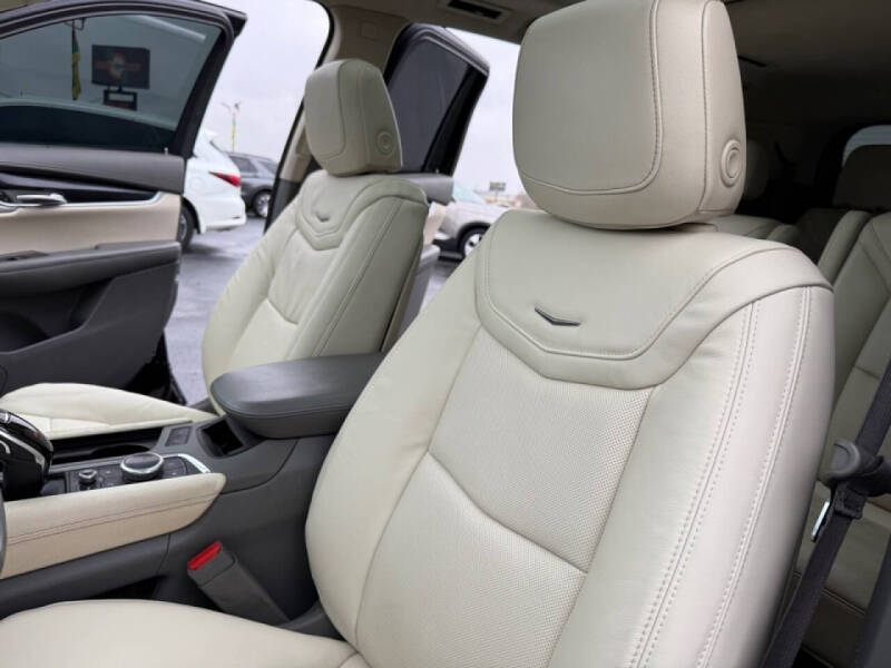 2020 Cadillac XT6 Premium Luxury