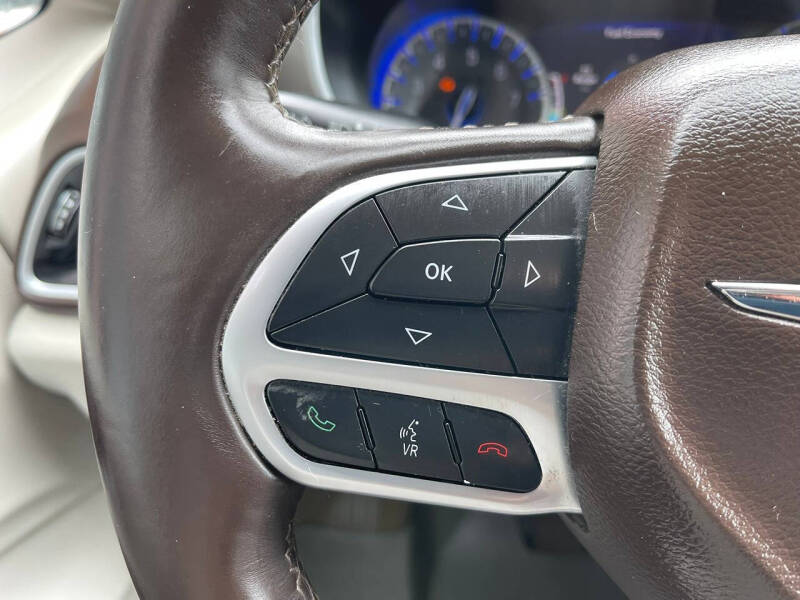 2017 Chrysler Pacifica Touring-L Plus