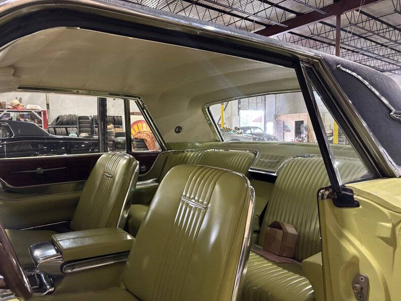 1964 Ford Thunderbird