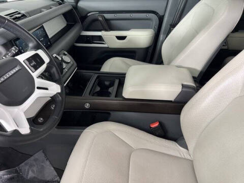 2023 Land Rover Defender 110 SE