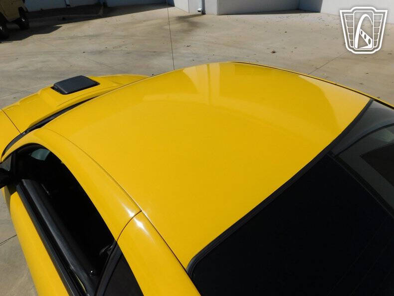 2004 Ford Mustang Mach 1 Premium