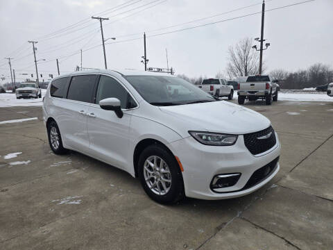 2023 Chrysler Pacifica Touring L