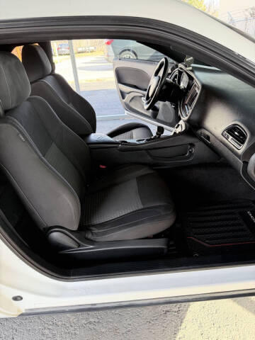 2018 Dodge Challenger SXT