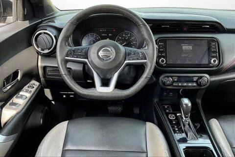 2021 Nissan Kicks SR