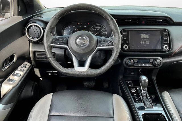 2021 Nissan Kicks SR