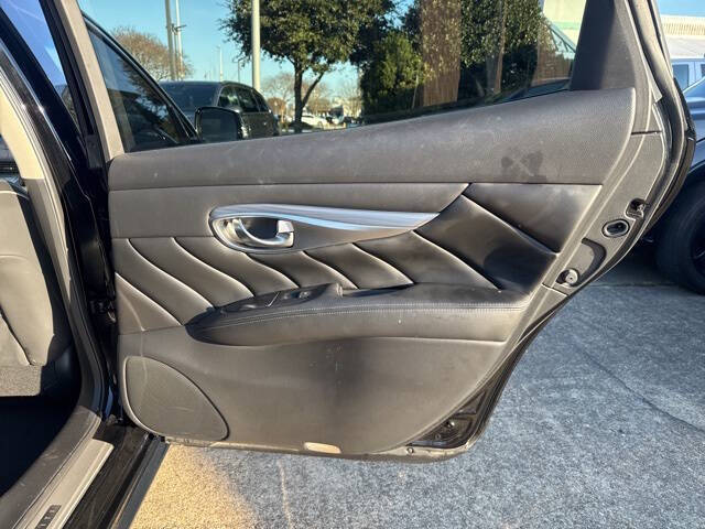 2017 Infiniti Q70L 3.7