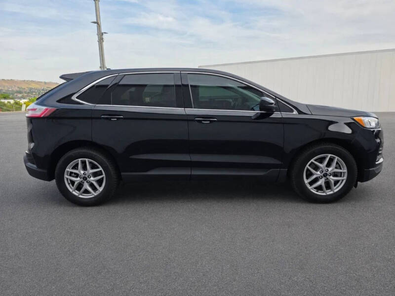2021 Ford Edge