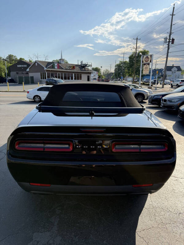 2023 Dodge Challenger SRT - Photo 7