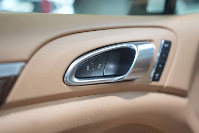 2014 Porsche Cayenne S Hybrid