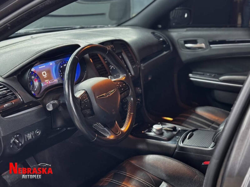 2018 Chrysler 300 S
