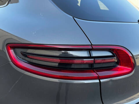 2015 Porsche Macan S