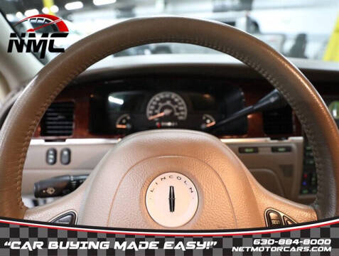 2003 Lincoln Town Car Executive