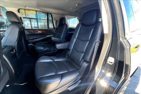 2018 Cadillac Escalade Luxury