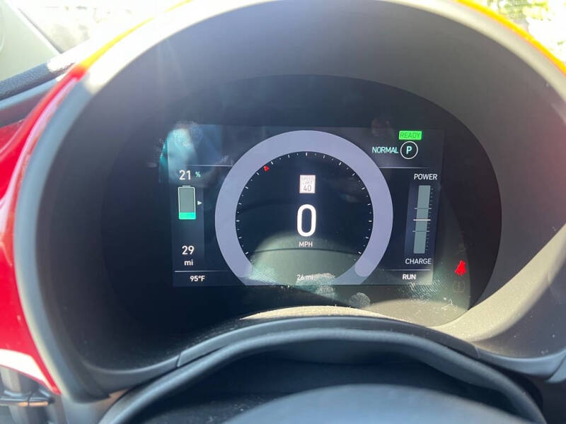 2024 FIAT 500e Inspi(RED)