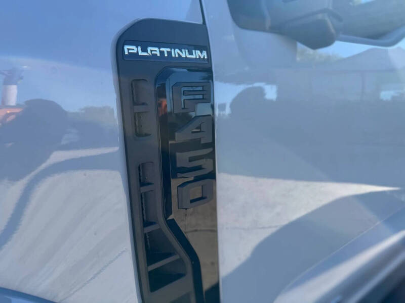 2026 Ford F-450 Super Duty Platinum