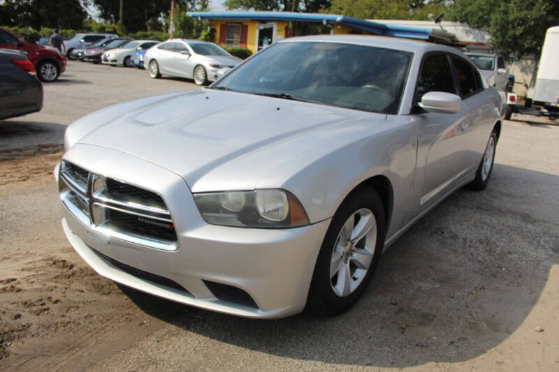 2012 Dodge Charger SE photo 4