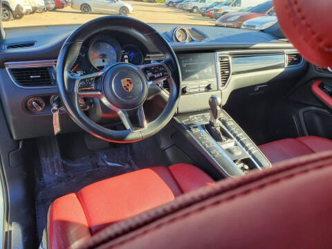 2017 Porsche Macan S