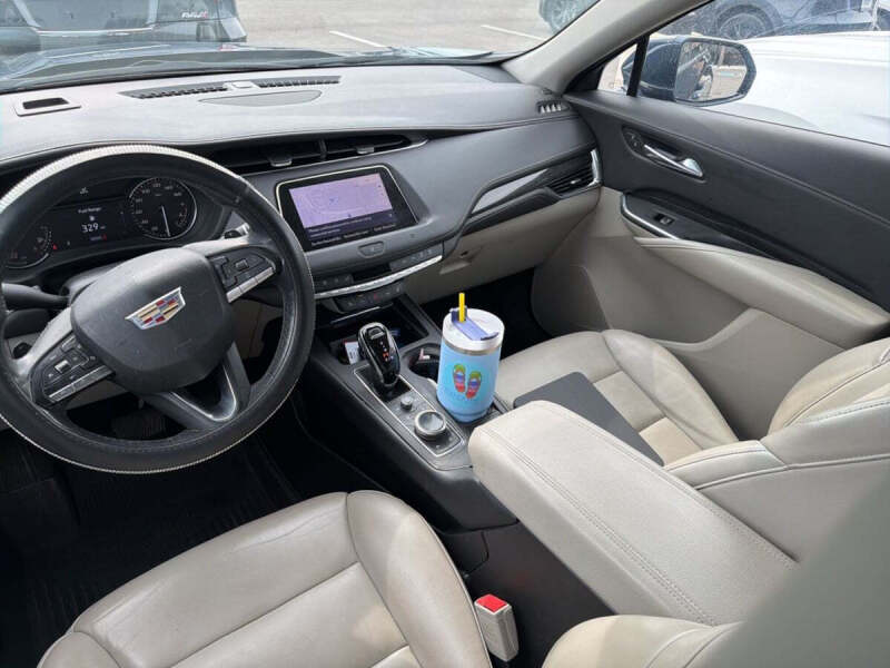 2020 Cadillac XT4 Premium Luxury