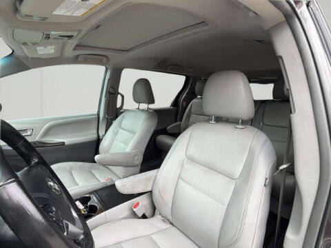 2017 Toyota Sienna Limited 7-Passenger