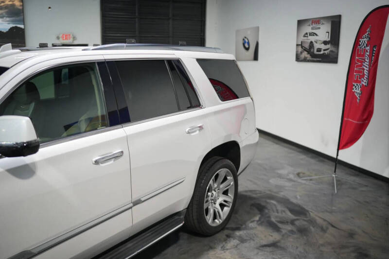 2018 Cadillac Escalade Luxury