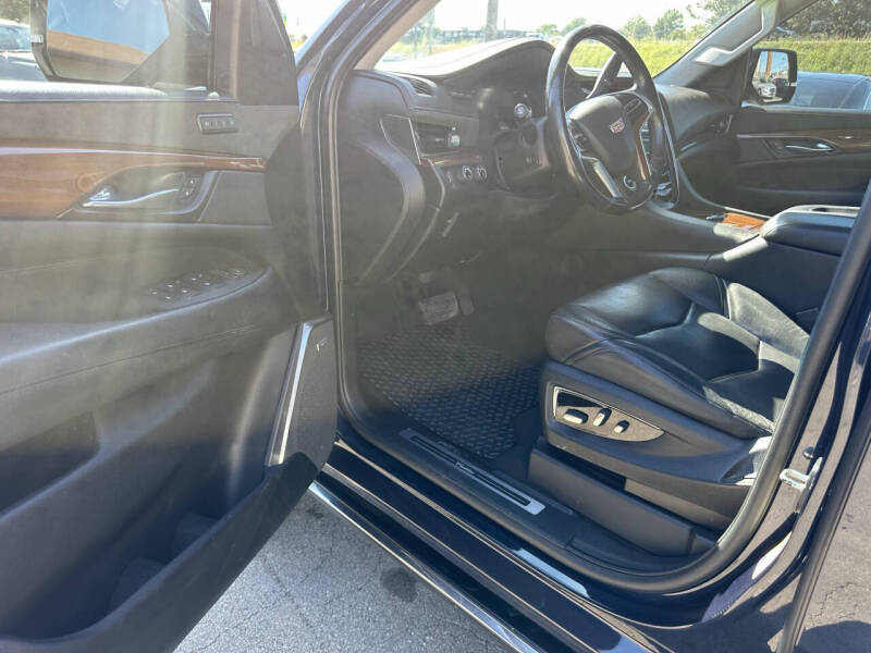 2018 Cadillac Escalade ESV Premium Luxury