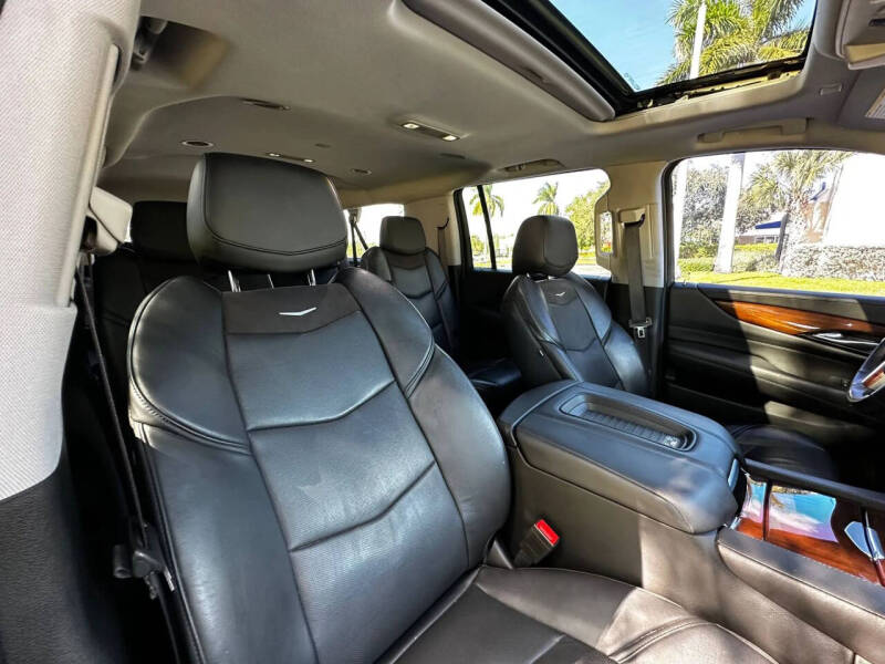 2020 Cadillac Escalade ESV Luxury