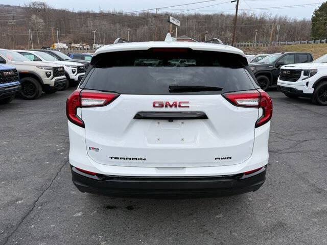 2022 GMC Terrain SLT