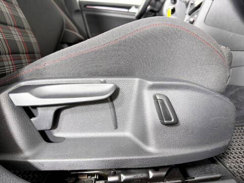 2017 Volkswagen Golf GTI S