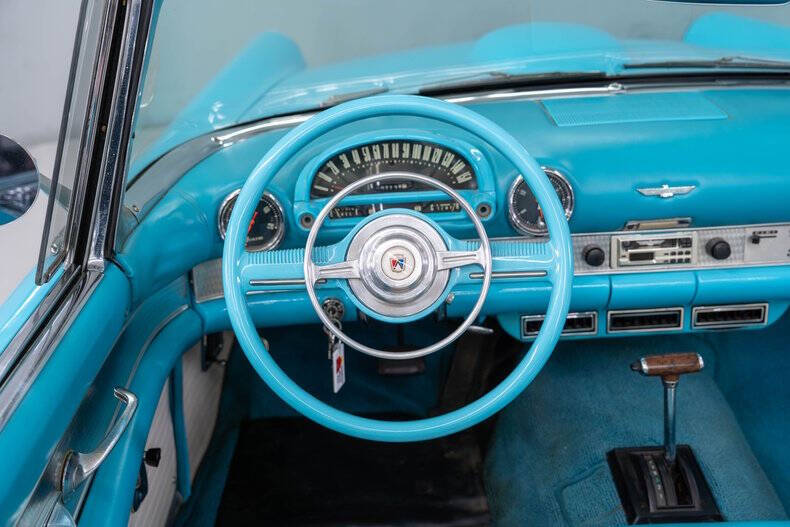 1956 Ford Thunderbird