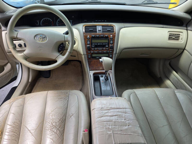 2002 Toyota Avalon XLS photo 12