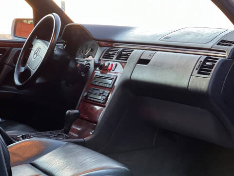 1998 Mercedes-Benz E-Class E 320