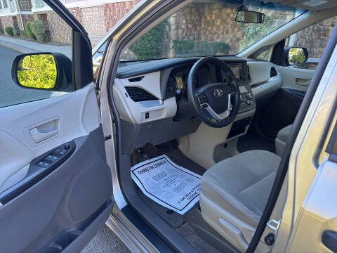 2017 Toyota Sienna L 7-Passenger