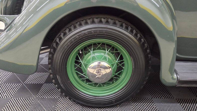 1935 Ford Tudor