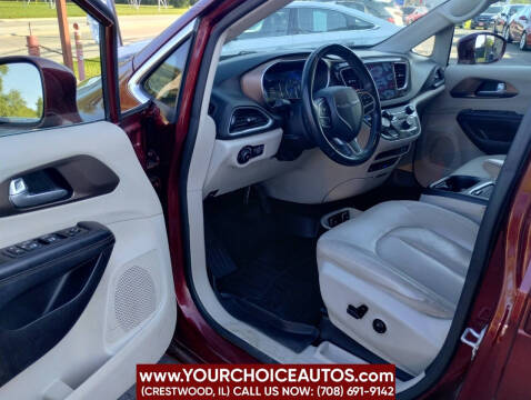 2017 Chrysler Pacifica Touring-L Plus