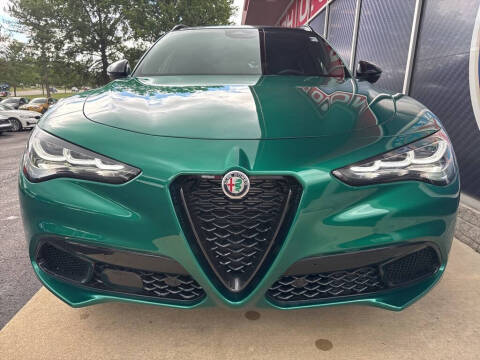 2025 Alfa Romeo Stelvio Intensa