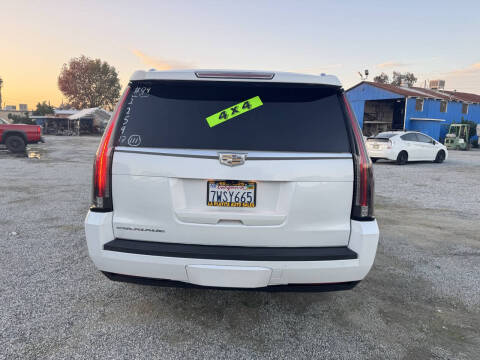 2017 Cadillac Escalade ESV Platinum