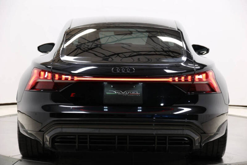 2022 Audi RS e-tron GT quattro